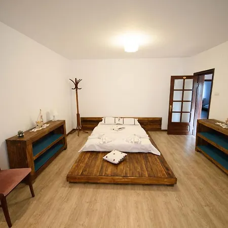 Casa de hóspedes Toate Panzele Sus *